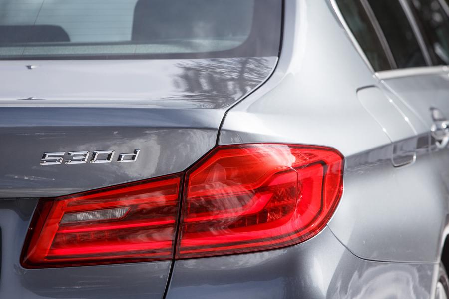 Детали экстерьера BMW 530d xDrive Sedan M Sport 2017 года  (WW) (фото 33 из 41)